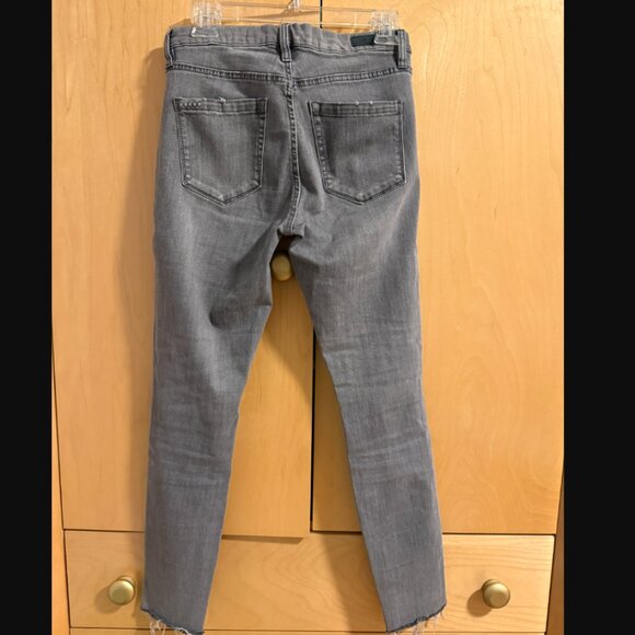 BLANKNYC Mid Rise Skinny Jeans - Picture 4 of 7